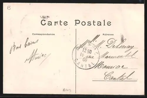 AK Clermont-Ferrand /P.-de-D., Place de Jaude et Magasins des Nouvelles-Galeries