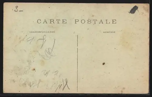 AK Clermont-Ferrand /P.-de-D., Statue de Vercingétorix et le Théâtre