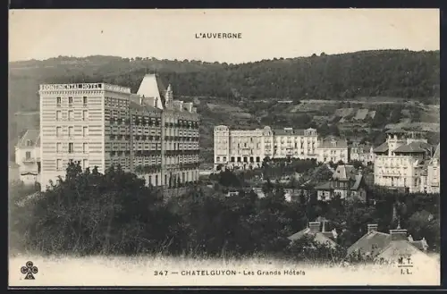 AK Châtelguyon, Les Grands Hôtels et vue sur les collines environnantes, Continental Hotel