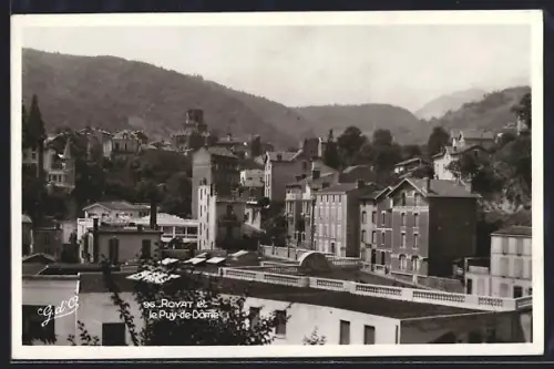 AK Royat /le Puy-de-Dôme, Vue générale du village et des collines environnantes