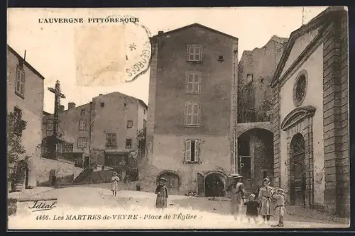 AK Les Martres-de-Veyre, Place de l`Église