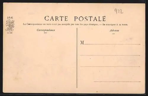 AK Saint-Cloud, Boulevard de Versailles avec voitures anciennes