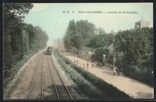 AK Bois-Colombes, Avenue de St-Germain et voie ferrée avec train en approche