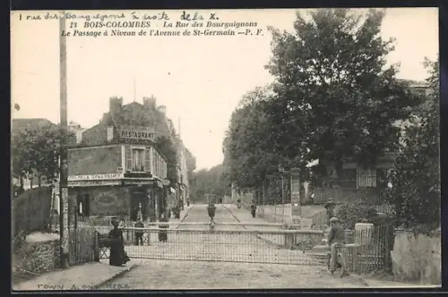 AK Bois-Colombes, La Rue des Bourguignons et le passage à niveau de l`Avenue de St-Germain