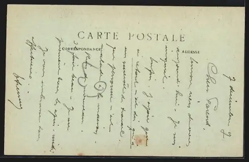 AK Clermont-Ferrand /P.-de-D., Boulevard Desaix, Le Théâtre et la Statue de Vercingétorix avec le Puy-de-Dôme