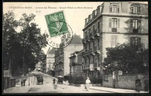 AK Luxeuil-les-Bains, Avenue des Thermes, Grands Hôtels et Hôtel Moderne, Strassenbahn