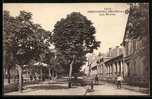 AK Héricourt /Hte-Saône, Les Écoles