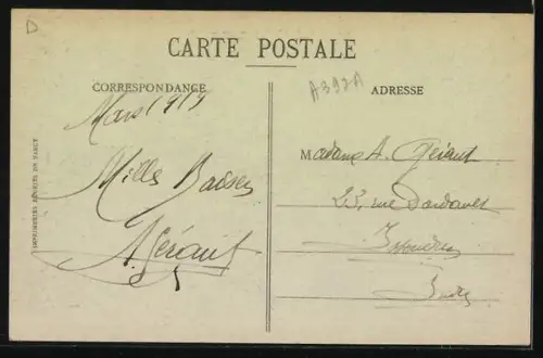 AK Champagney, Château Cornand avec passants devant l`entrée