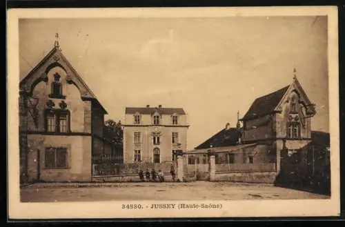 AK Jussey /Haute-Saône, Vue des bâtiments historiques du centre ville