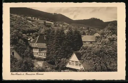 AK Oberharmersbach /Riersbach, Blick auf Gasthaus und Pension Sonne