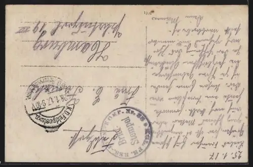 AK La Bassée, Rue en ruines avec des habitants et des soldats