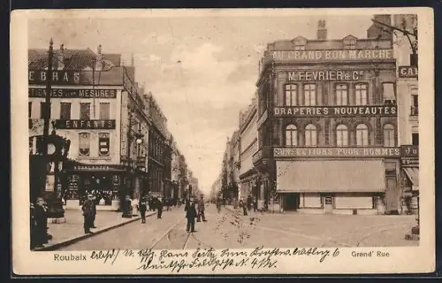 AK Roubaix, Vue de la Grand` Rue avec magasins et passants