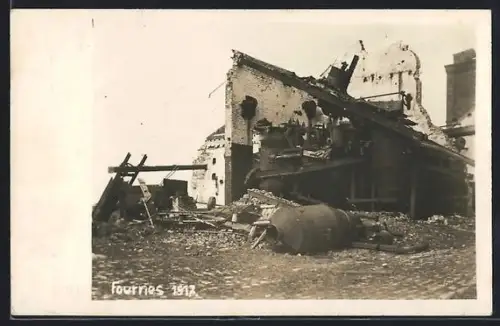 Foto-AK Fournes, Ruines d`un bâtiment après la destruction en 1917