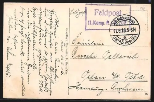 AK Charleville, Rue Thiers avec passants et bâtiments commerciaux