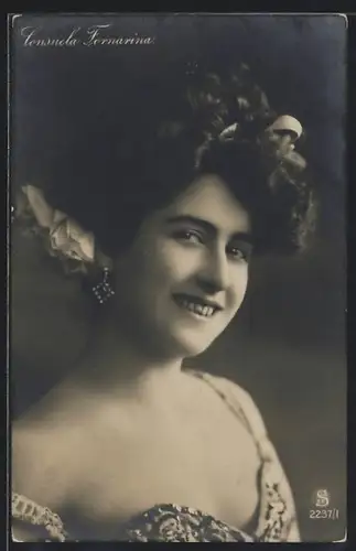 AK Schauspielerin Consuela Fornanina lächelnd