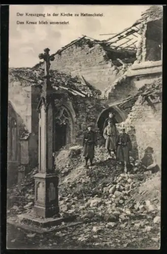 AK Hattonchâtel, Le cloître de l`église avec croix intacte après les destructions