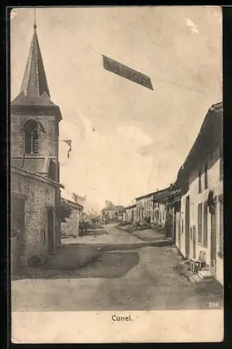 AK Cunel, Rue principale avec clocher d`église et maisons alignées