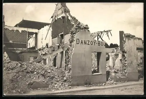 Foto-AK Loison, Maisons détruites après bombardement de 1915