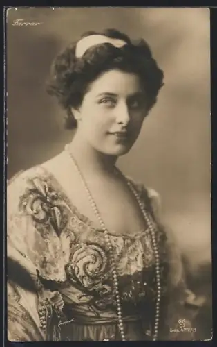 AK Opernsängerin Farrar mit Perlenkette