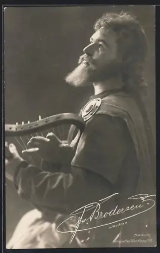 AK Opernsänger Fritz Brodersen mit einer Harfe