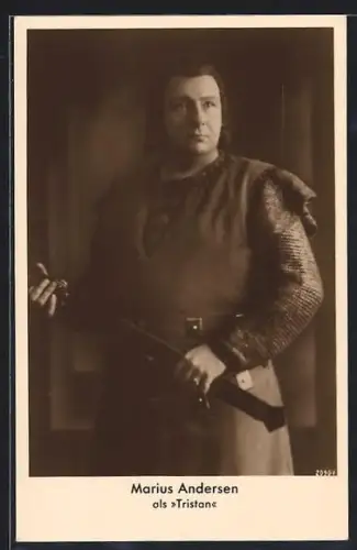AK Marius Andersen als Tristan mit Schwert, Portrait