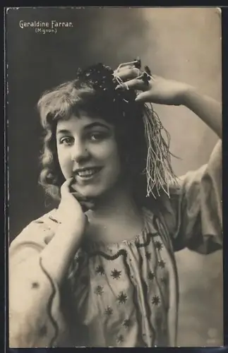 AK Opernsängerin Gerladine Farrar als Mignon