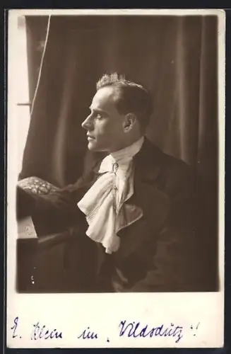 AK Opernsänger Klein im Wildschütz, Portrait