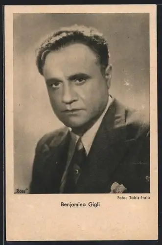 AK Opernsänger Benjamino Gigli im Anzug mit Krawatte