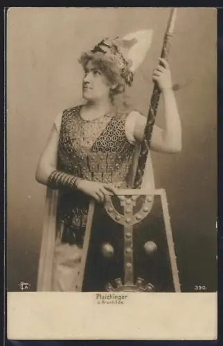 AK Opernsängerin Plaichinger als Brunhilde, Portrait