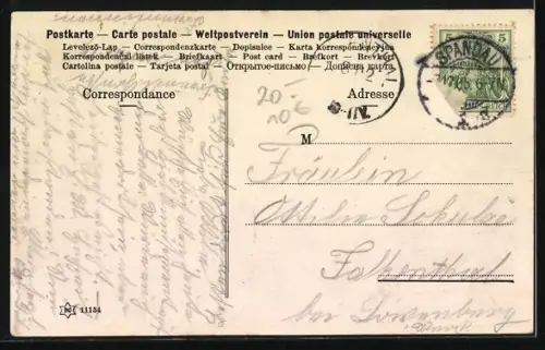 AK Kleines Mädchen mit schwarzem Pudel vor Fotokulisse