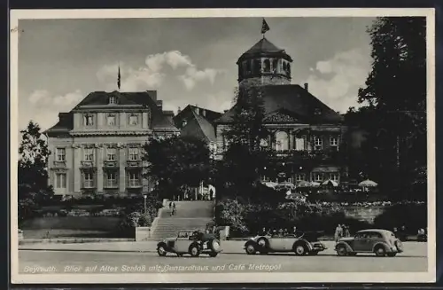 AK Bayreuth, Blick auf Altes Schloss mit Gontardhaus und Café Monopol