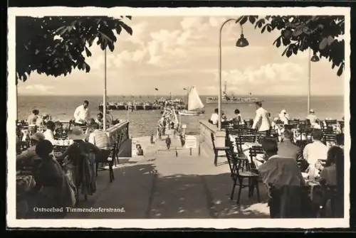 AK Timmendorferstrand, Blick vom Strandcafe auf die Ostsee, Minensuchboot und Räumboote der Reichsmarine