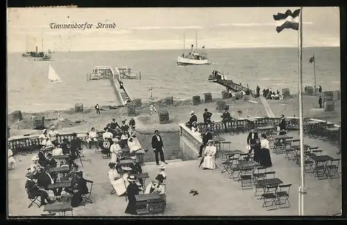 AK Timmendorfer Strand, Ostseestrand mit Landungssteg und Bäderdampfern