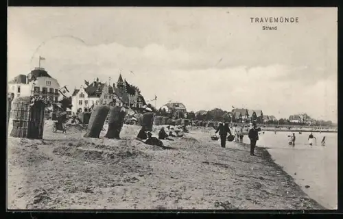 AK Travemünde, Strand mit Strandkörben und Urlaubern