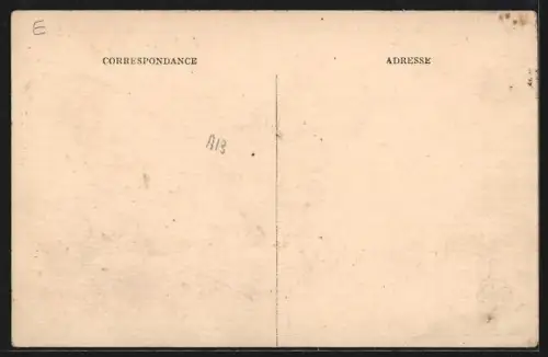 AK St-Nom-la-Bretèche, Place de l`Église