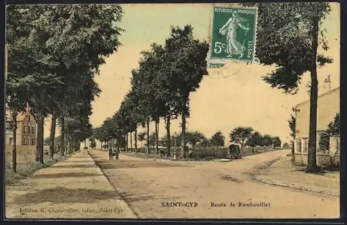AK Saint-Cyr, Route de Rambouillet avec arbres alignés et calèche