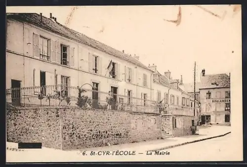 AK Saint-Cyr-l`École, La Mairie et boulangerie adjacente