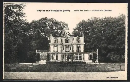 AK Nogent-sur-Vernisson /Loiret, École des Barres, Pavillon du Directeur