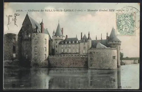 AK Sully-sur-Loire /Loiret, Château médiéval du XIVe siècle au bord de l`eau