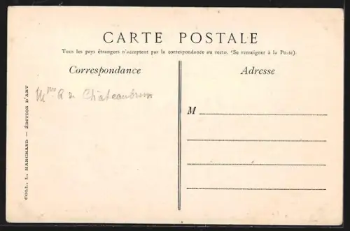 AK Vitry-aux-Loges /Loiret, Château de la Motte, Est, et son reflet dans le lac