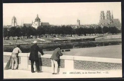 AK Orléans, Vue du Nouveau Pont avec la cathédrale en arrière-plan