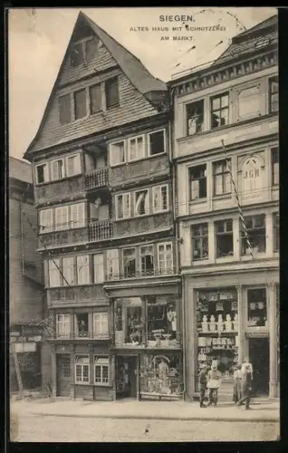 AK Siegen, Altes Haus mit Schnitzerei am Markt