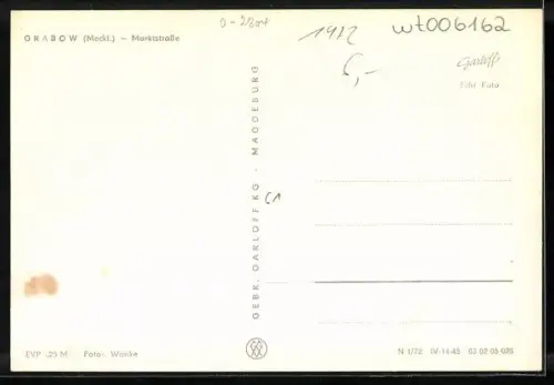 AK Grabow /Meckl., Marktstrasse mit PKW Wolga