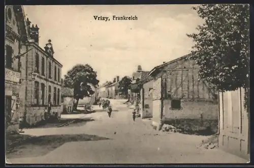 AK Vrizy, Strassenpartie mit Soldaten