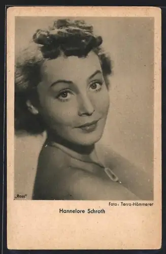 AK Schauspielerin Hannelore Schroth freundlich blickend