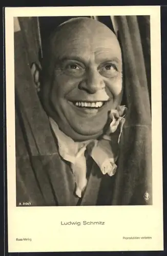AK Schauspieler Ludwig Schmitz durch Vorhang hervorschauend