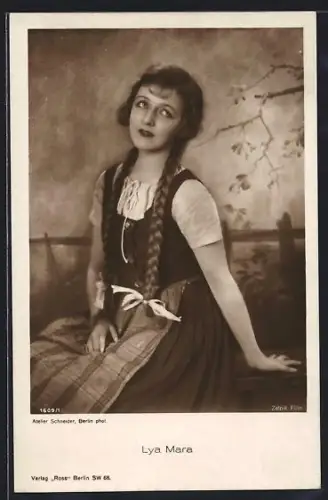 AK Schauspielerin Lya Mara im Kostüm einer Filmrolle