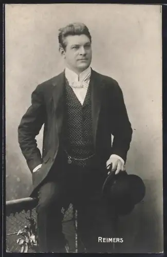 AK Schauspieler Georg Reimers im Kostüm einer Filmrolle