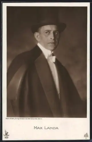 AK Schauspieler Max Landa im Kostüm einer Bühnenrolle