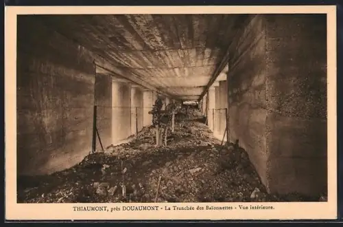 AK Thiaumont /Douaumont, La Tranchée des Baïonnettes, Vue intérieure